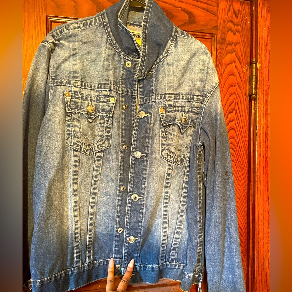 Men’s True Religion worn once for a photo shoot and dry cleaned
